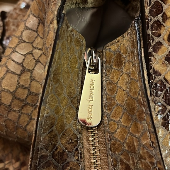 Women’s Michael Kors Limited edition snakeskin brown and gold shoulder bag - Picture 7 of 10